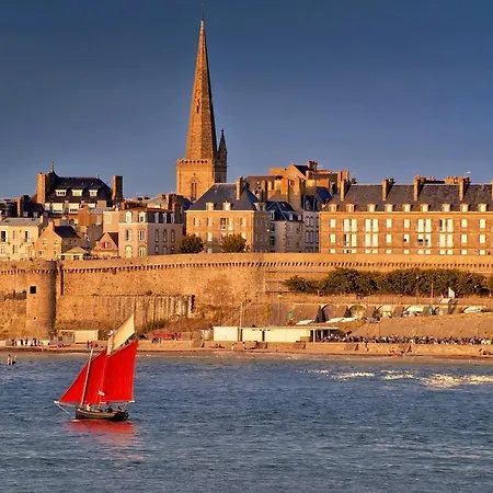 Apartment Chez Fabienne, A Pied Saint-Malo