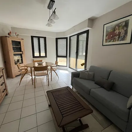Chez Fabienne, A Pied * سان مالو